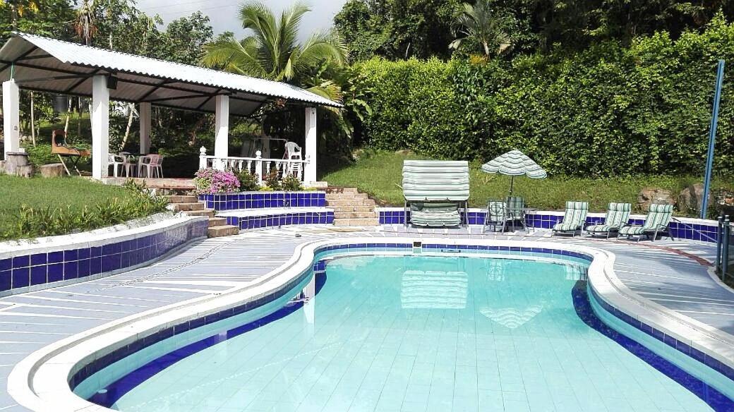 Hotel Campestre El Salitre Villeta Ngoại thất bức ảnh