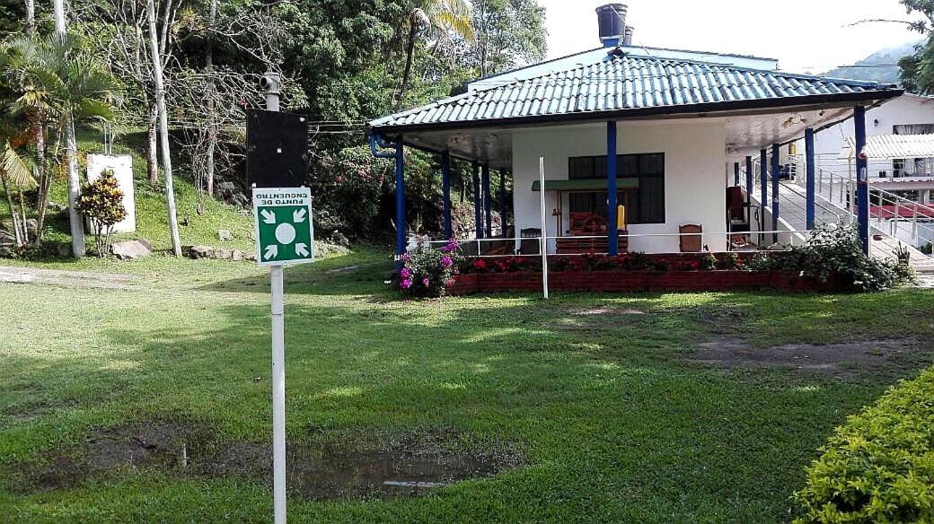 Hotel Campestre El Salitre Villeta Ngoại thất bức ảnh
