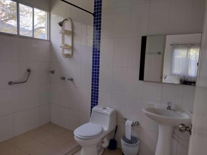 Hotel Campestre El Salitre Villeta Ngoại thất bức ảnh